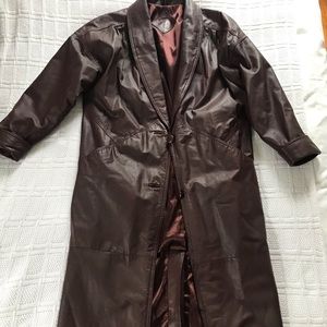 Vintage 80’s leather trench jacket. Size Small. Made in Korea Genuine leather.